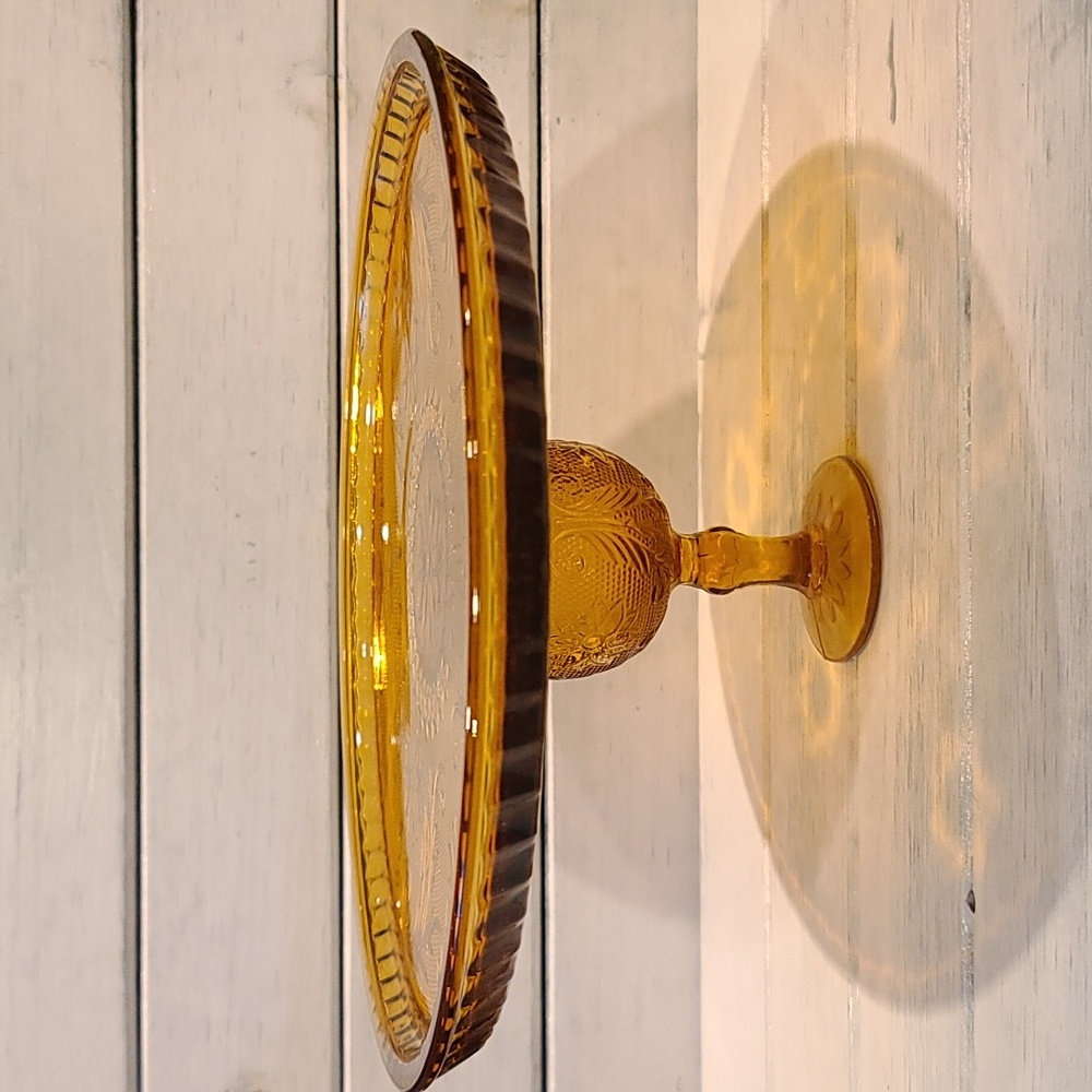 Vintage 1970s Tiara Amber Indiana Glass Serving tray and pedestal glass set - Picture 6 of 8